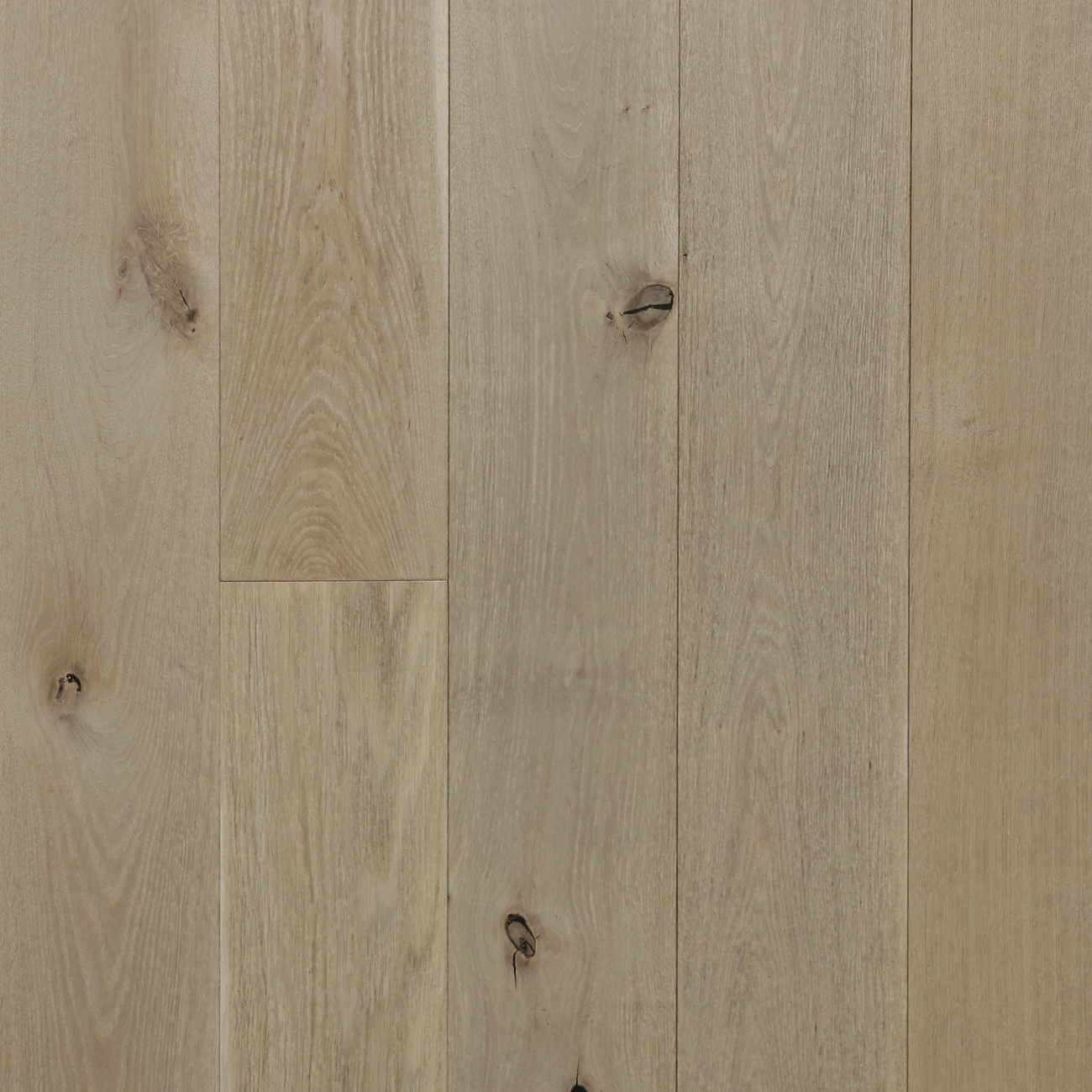 ENGINEERED HARDWOOD WHITE OAK ROOFTOP LOFT